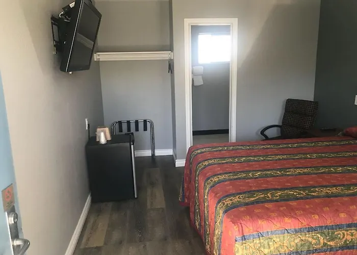Deano\'S Motel