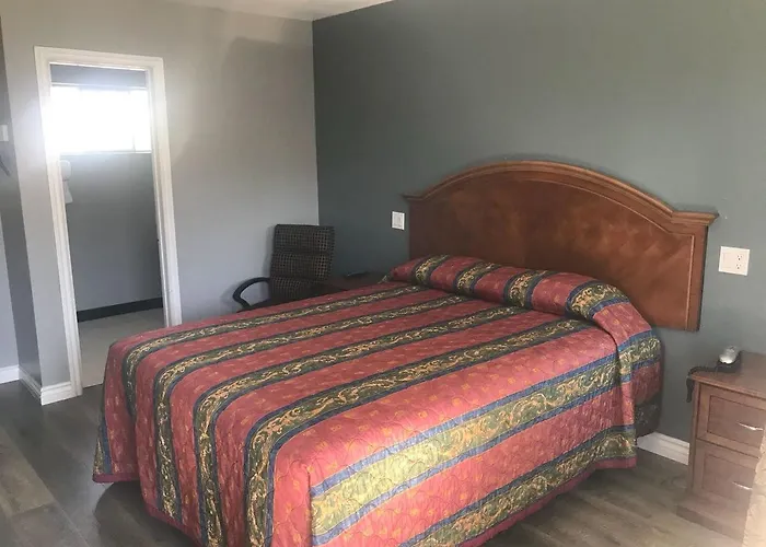 Deano\'S Motel